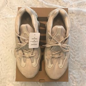 NWT Yeezy 500 Blush Mens Sneakers 100 % Authentic